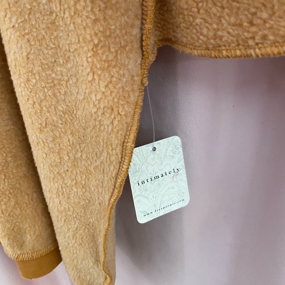 ⚠️Gone Soon!⚠️ Free People Kelly Soft Set - Picture 9 of 11